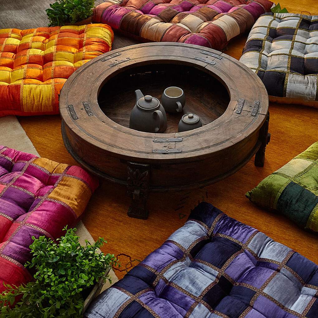 Напольная подушка Indian chess, violet L