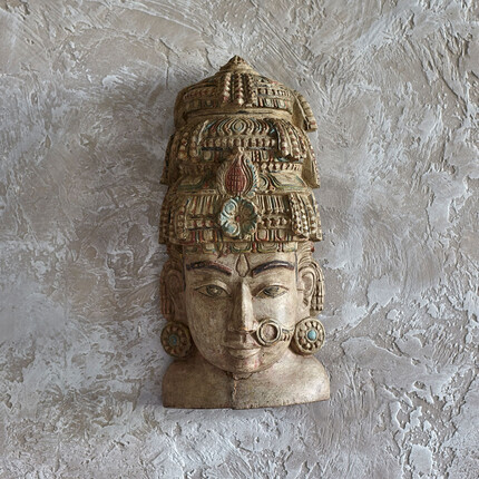 Декоративная деревянная маска из Индии