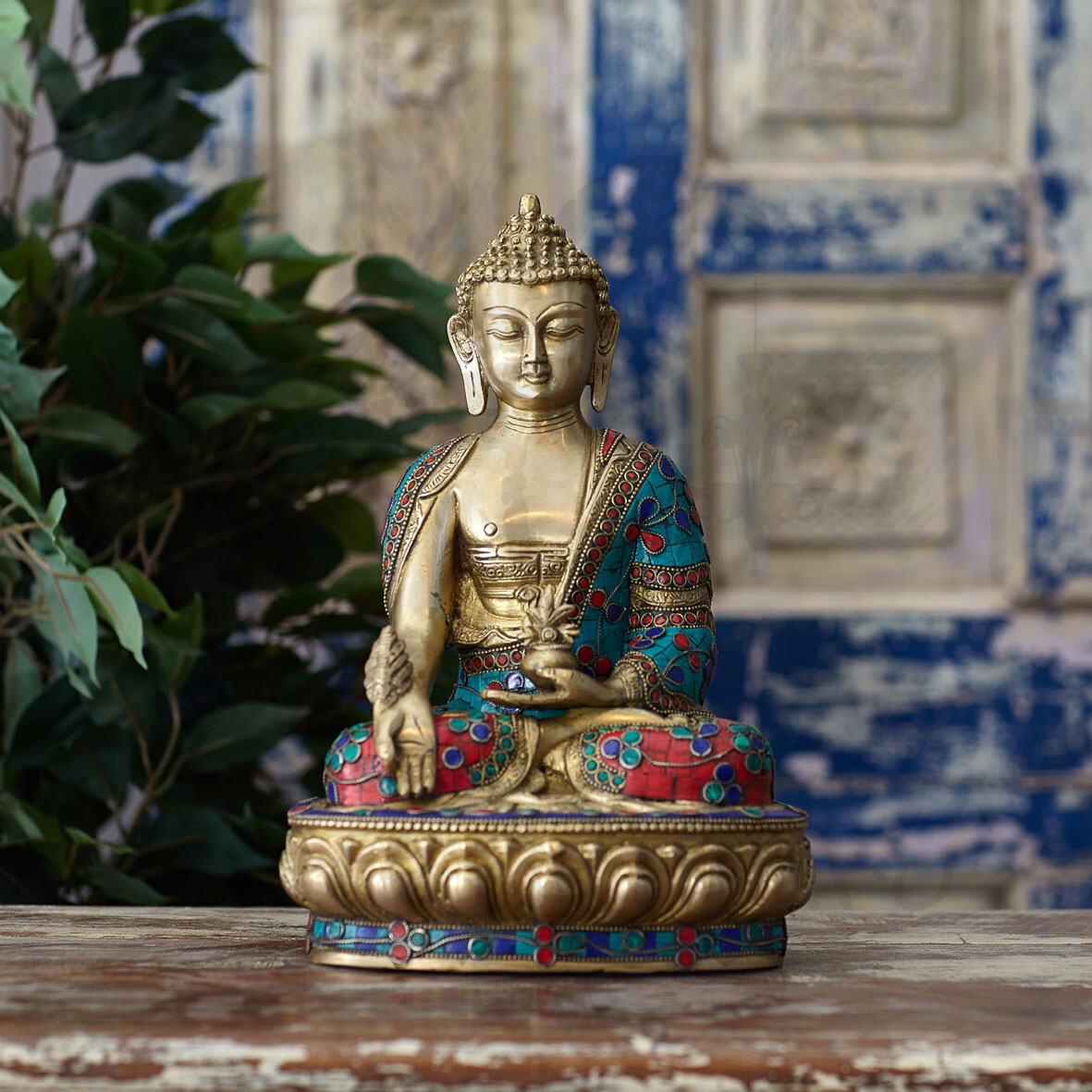 Статуэтка из камней и латуни Будда